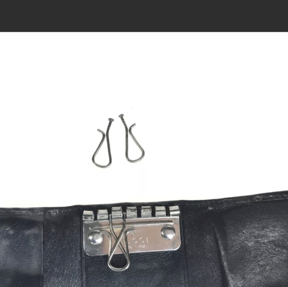 Gucci Authentic 6 Black Leather Key Case Silver Hard Ware - Picture 8 of 12